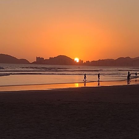 Apartamento Beira Mar - Enseada - Guaruja - 150 Metros Da Praia Екстериор снимка